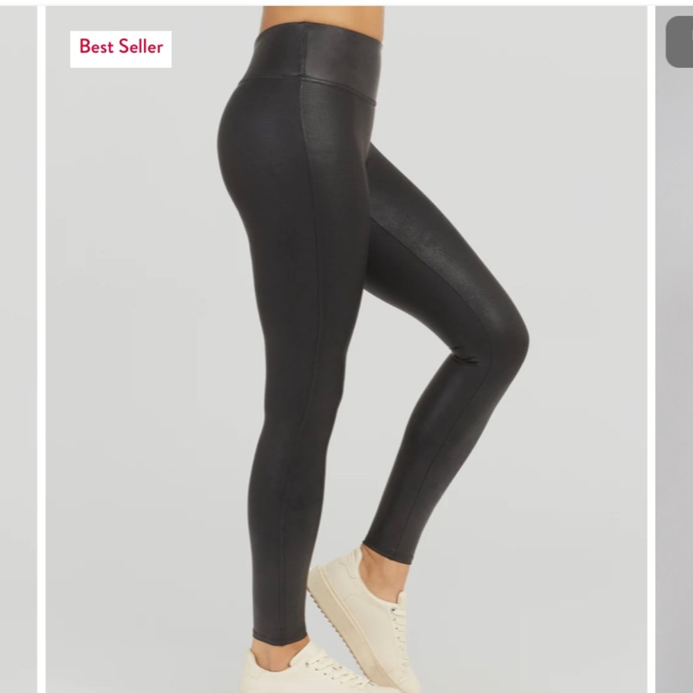 Spanx “Regular” Faux leather legging. Size M / L / XL - Picture 4 of 7